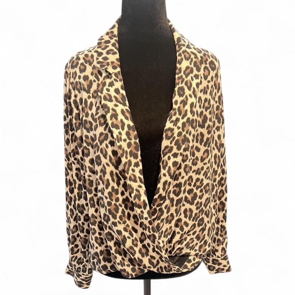 XS Vince Camuto Leopard Print Georgette Blouse (NWOT) - Picture 4 of 4